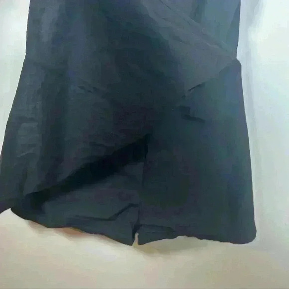 Urban Outfitters Black One Shoulder‎ Romper - Picture 3 of 4